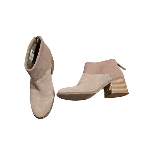 Women's TOMS Beige Suede Ankle Booties with Back Zippers | Size 9 - Picture 1 of 8